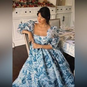 NWT Selkie the Puff Gown in Toile
